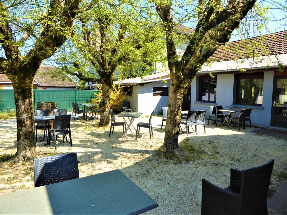 Auberge De La Paillere Lavours Exteriör bild