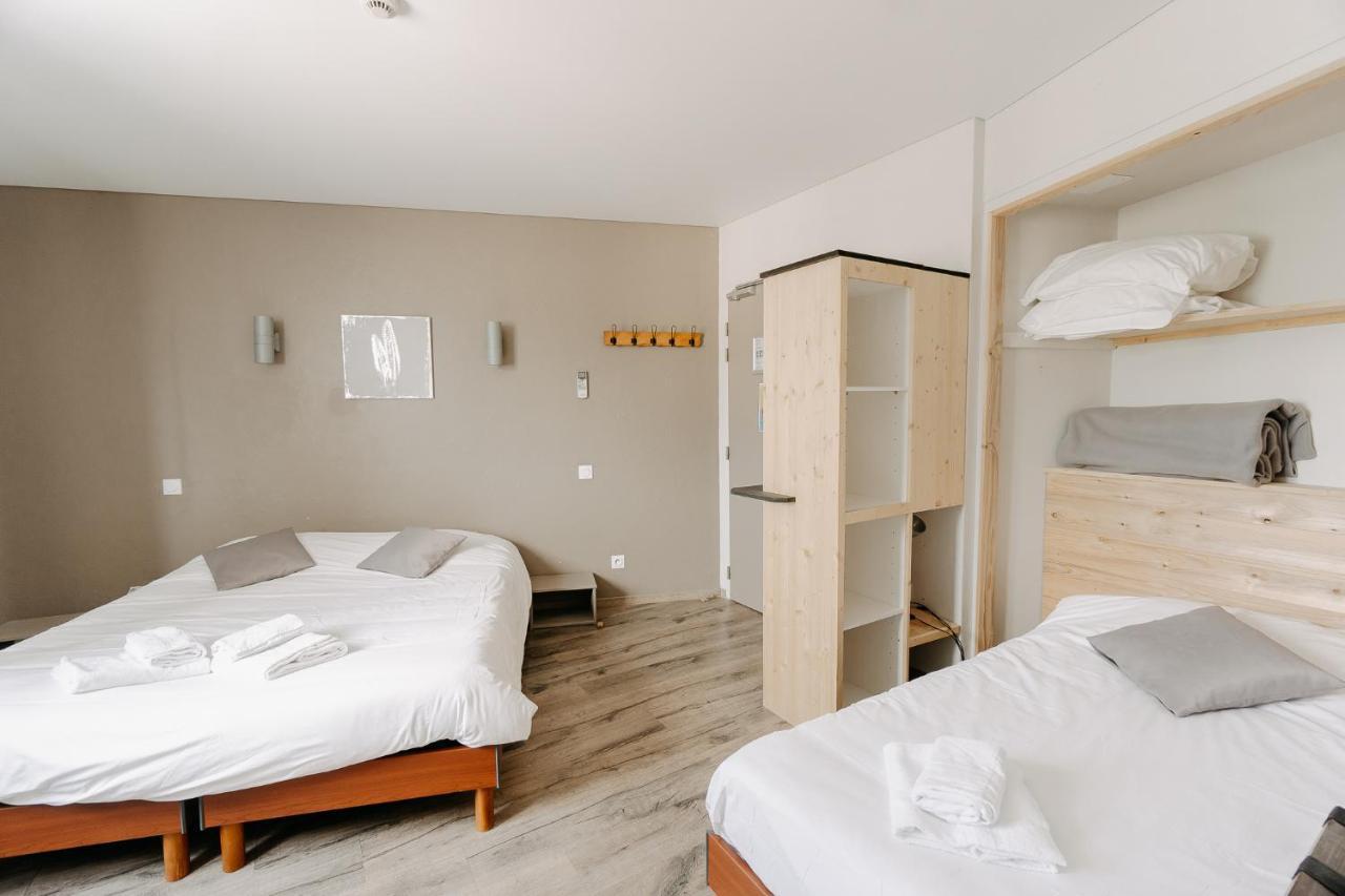 Auberge De La Paillere Lavours Exteriör bild